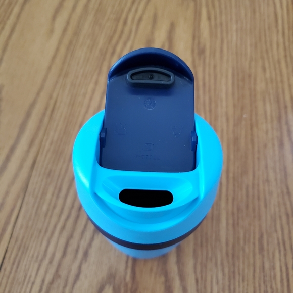 SaleTupperware Travel Mug - Picture 4 of 6